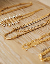 Load image into Gallery viewer, Rana Diamond Collar