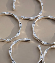 Load image into Gallery viewer, LUMA BANGLE Silver / Preorder