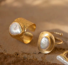 Load image into Gallery viewer, EPITOME RING