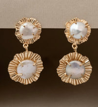 Load image into Gallery viewer, STARDUST PEARL EARRINGS