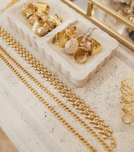 Load image into Gallery viewer, Audrey Rhinestone Collar