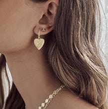 Load image into Gallery viewer, Heart Earrings Gold By Murkani
