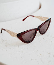 Load image into Gallery viewer, Amber Sceats Sunglasses Genie Glasses Deep Red
