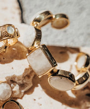 Load image into Gallery viewer, MARINA CUFF Moon Stone
