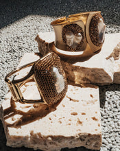 Load image into Gallery viewer, Lena Baroque Pearl Luxe Gold Cuff
