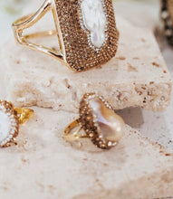 Load image into Gallery viewer, Dana Natural Baroque Pearl Luxe Gold Ring

