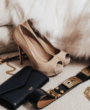 Load image into Gallery viewer, Oroton Crossbody With Gold Hardware - Preloved Designer Consignment
