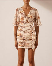Load image into Gallery viewer, Marquis Flutter Sleeve Mini Dress Shona Joy - Preloved Designer Consignment
