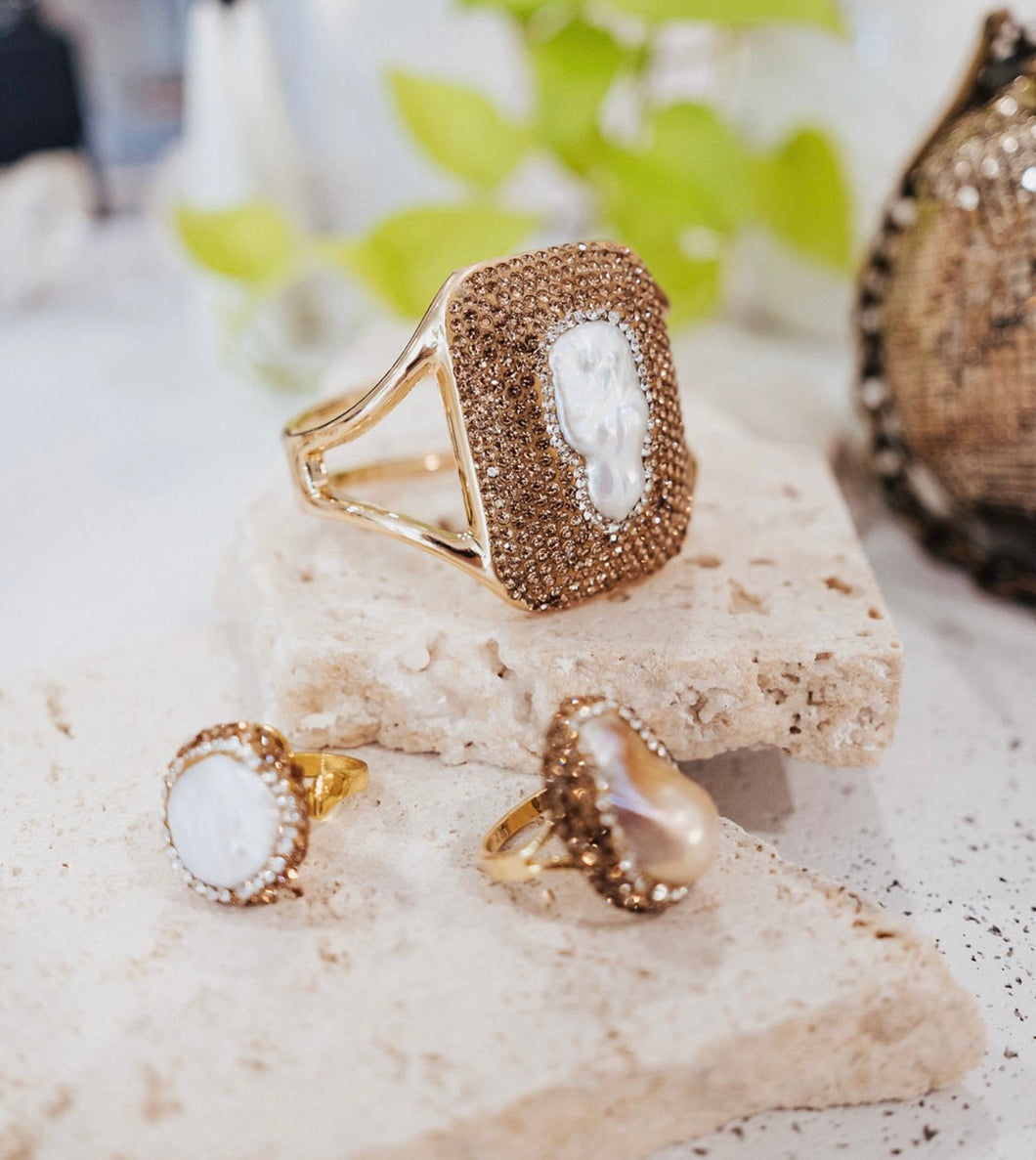 Lena Baroque Pearl Luxe Gold Cuff
